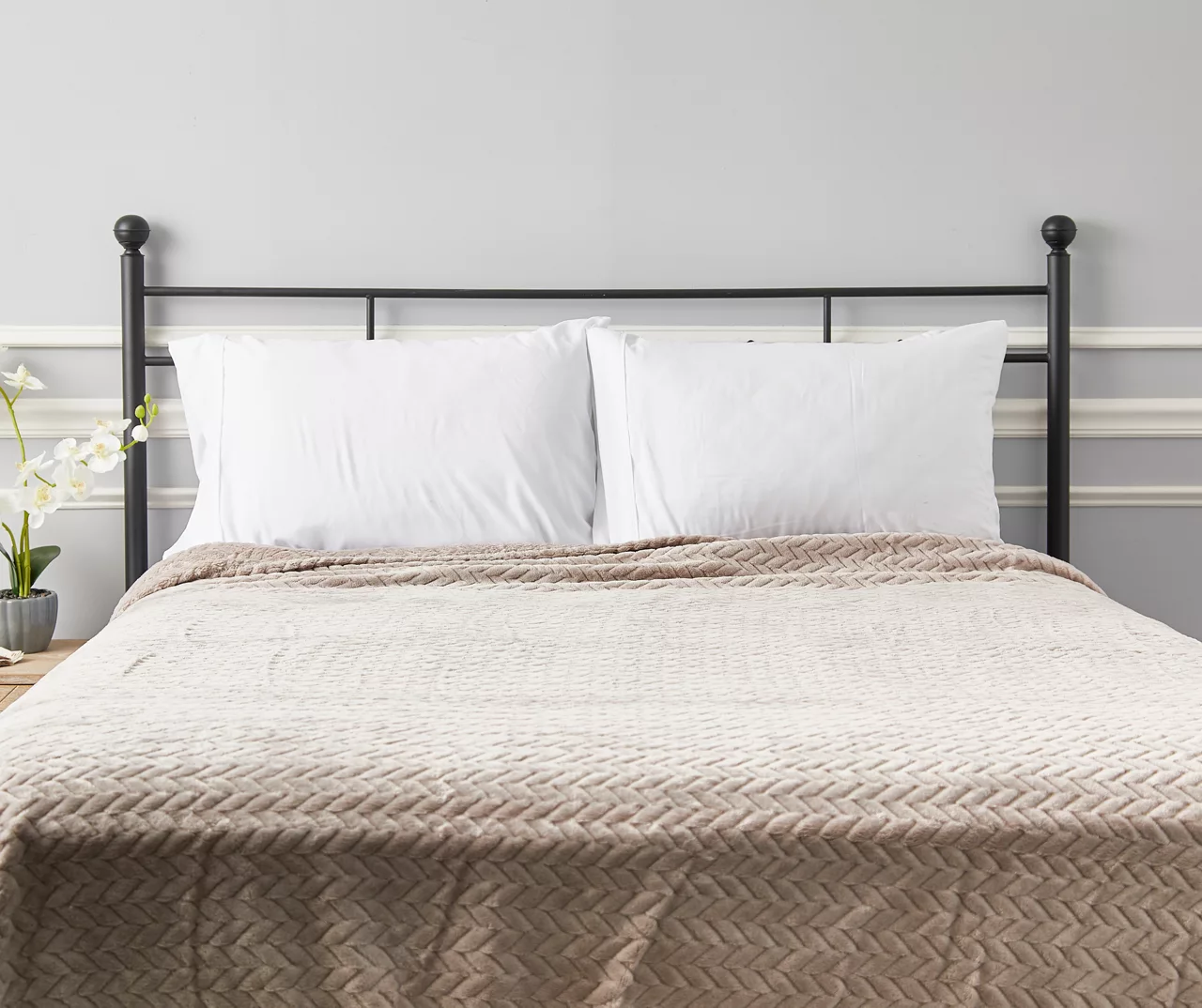 Tan Jacquard Supreme Velvet King Blanket 6 Tan Jacquard Supreme Velvet King Blanket - Image 5