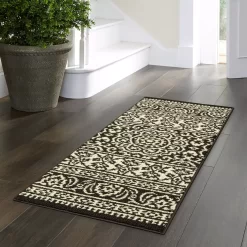 Broyhill Black & White Ornate Fascination Accent Rug -Broyhill Sales Store 810557659 11