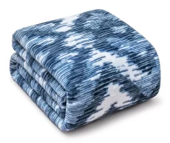 Broyhill Geometric Lines Velvet Blanket